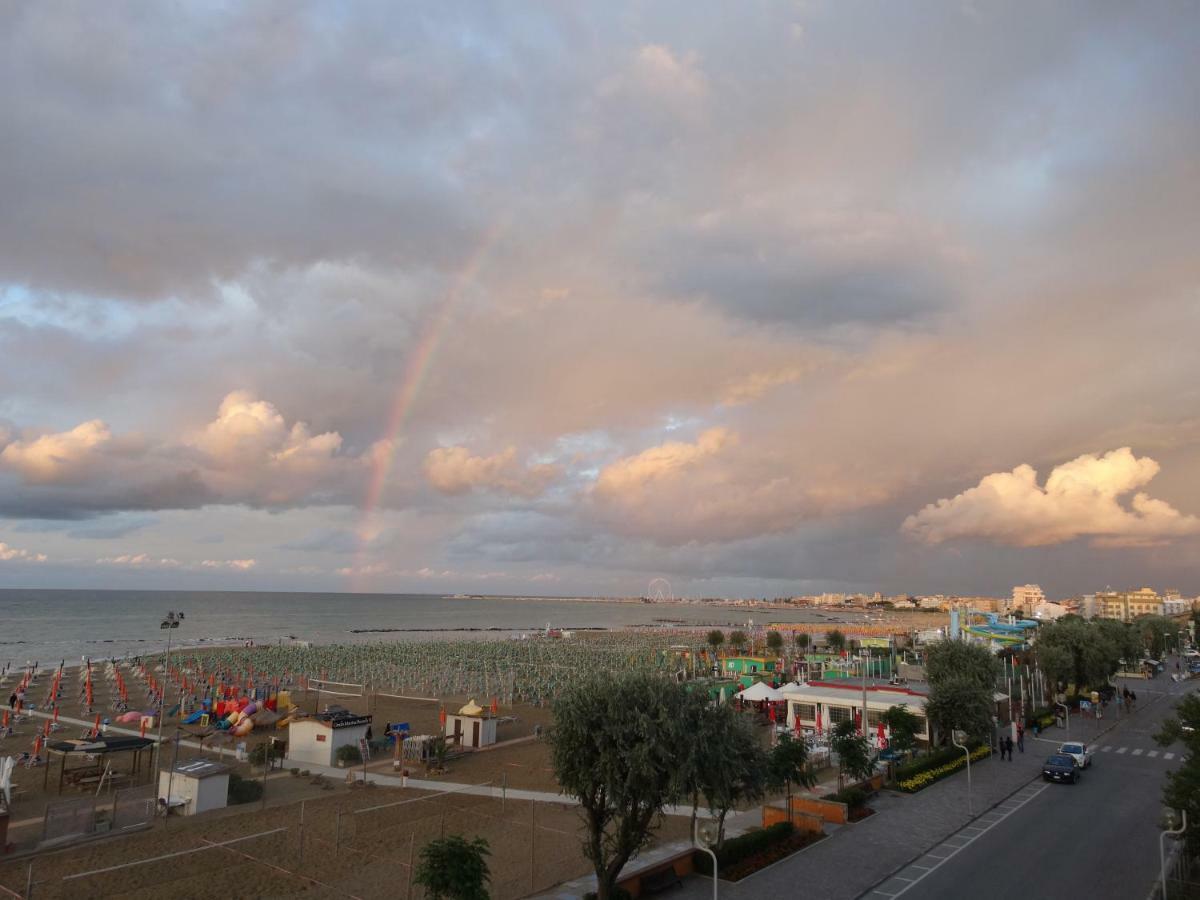 Hotel Cliff Rimini Exterior photo